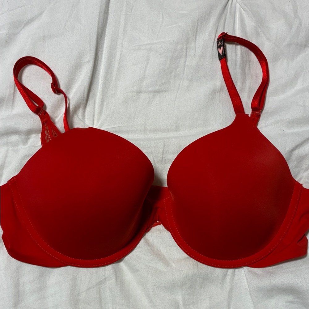 Victoria's Secret Lipstick Red T-Shirt bra lightly lined - 34C NWT